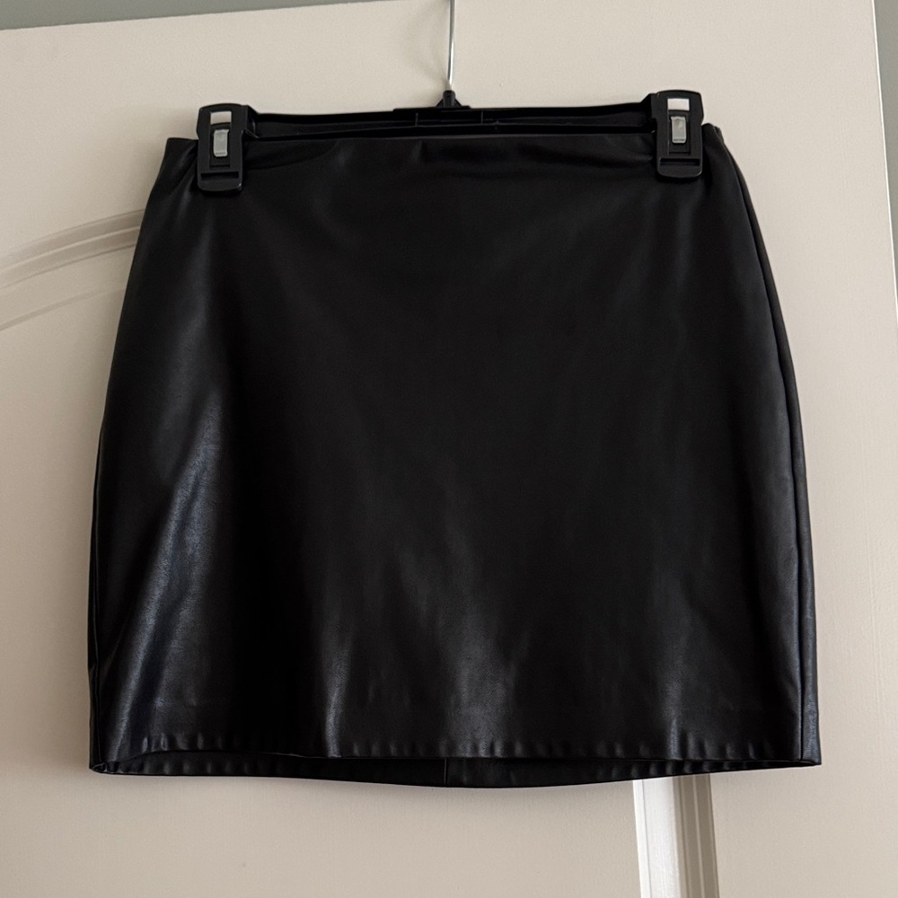 Wilfred Black Faux Leather Mini Skirt